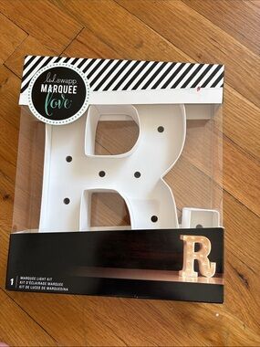 Heidi Swapp White Marquee Letter R